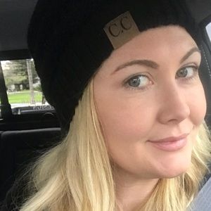 Meet your Posher, Brooke! Welcome to the shop 🙌🏻